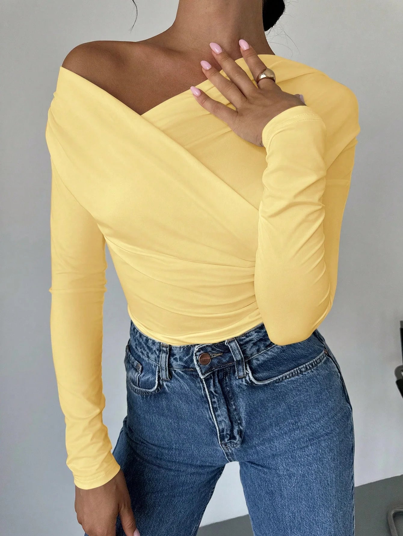 New women's spring casual solid-color hot girl style off-the-shoulder off-the-shoulder long-sleeved top